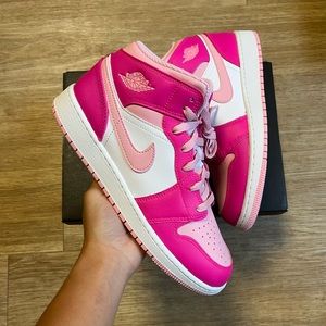 Jordan 1 Mid Fierce Pink Size 7Y/8.5W